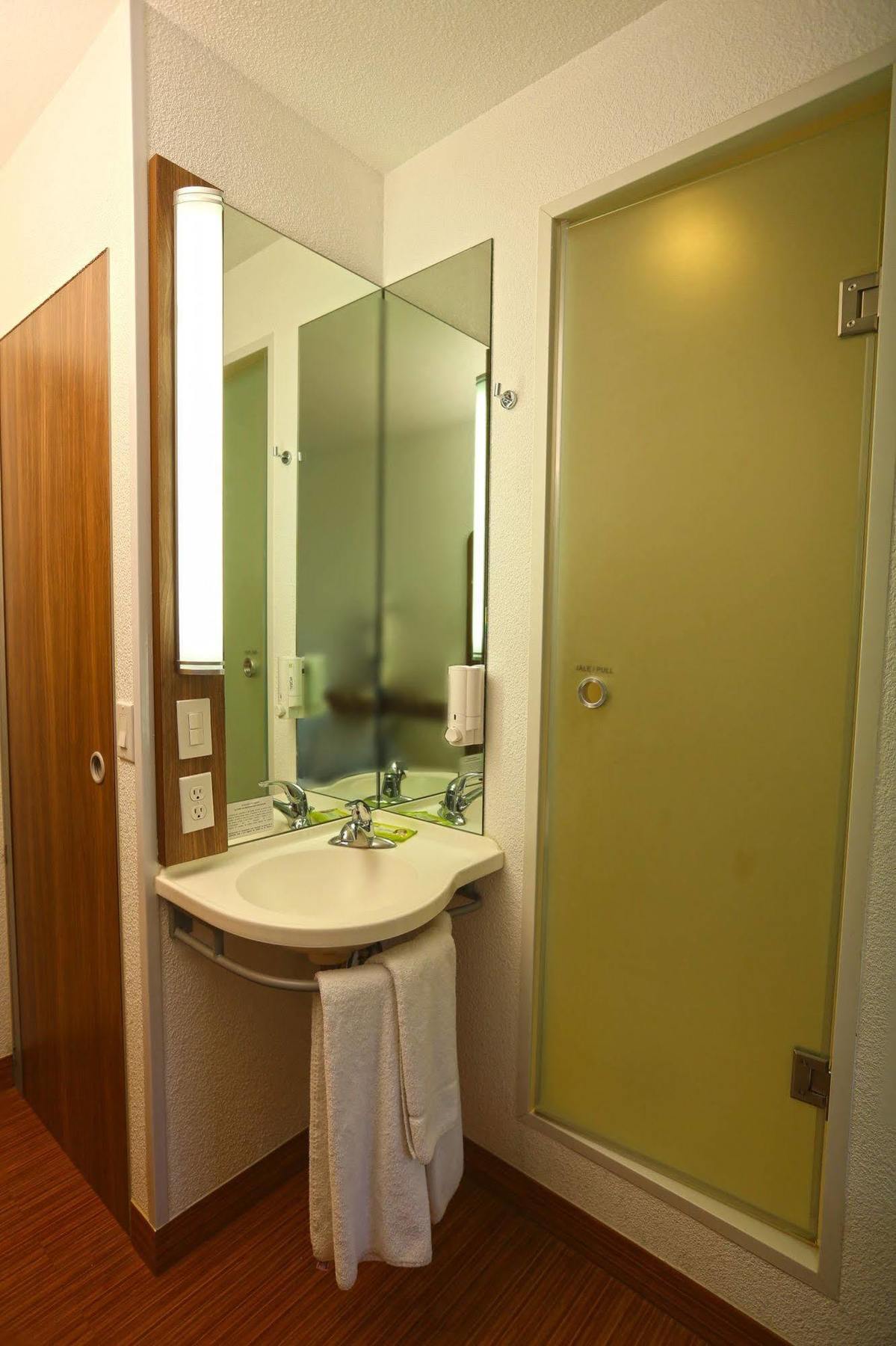Hotel Hi! Santa Catarina Santa Catarina  エクステリア 写真